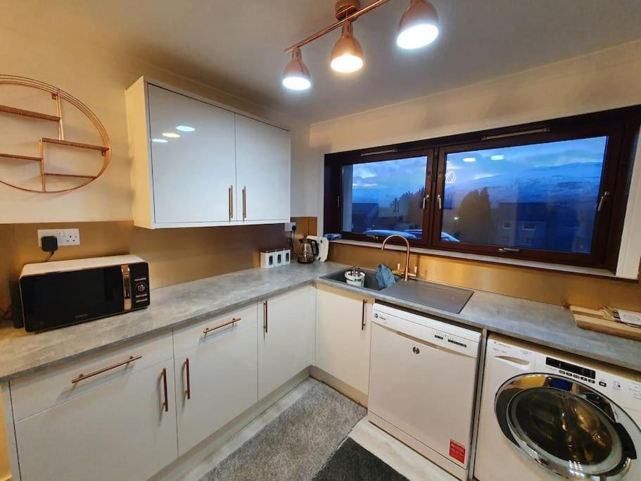 Premium Ground Floor Apartment, Near Fort William Town Centre Exteriér fotografie